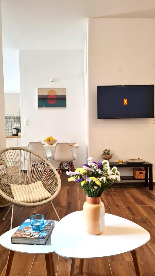 Yannis Guest House Aegina Bagian luar foto