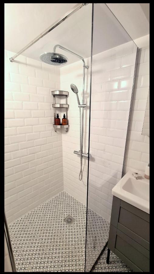 Yannis Guest House Aegina Bagian luar foto